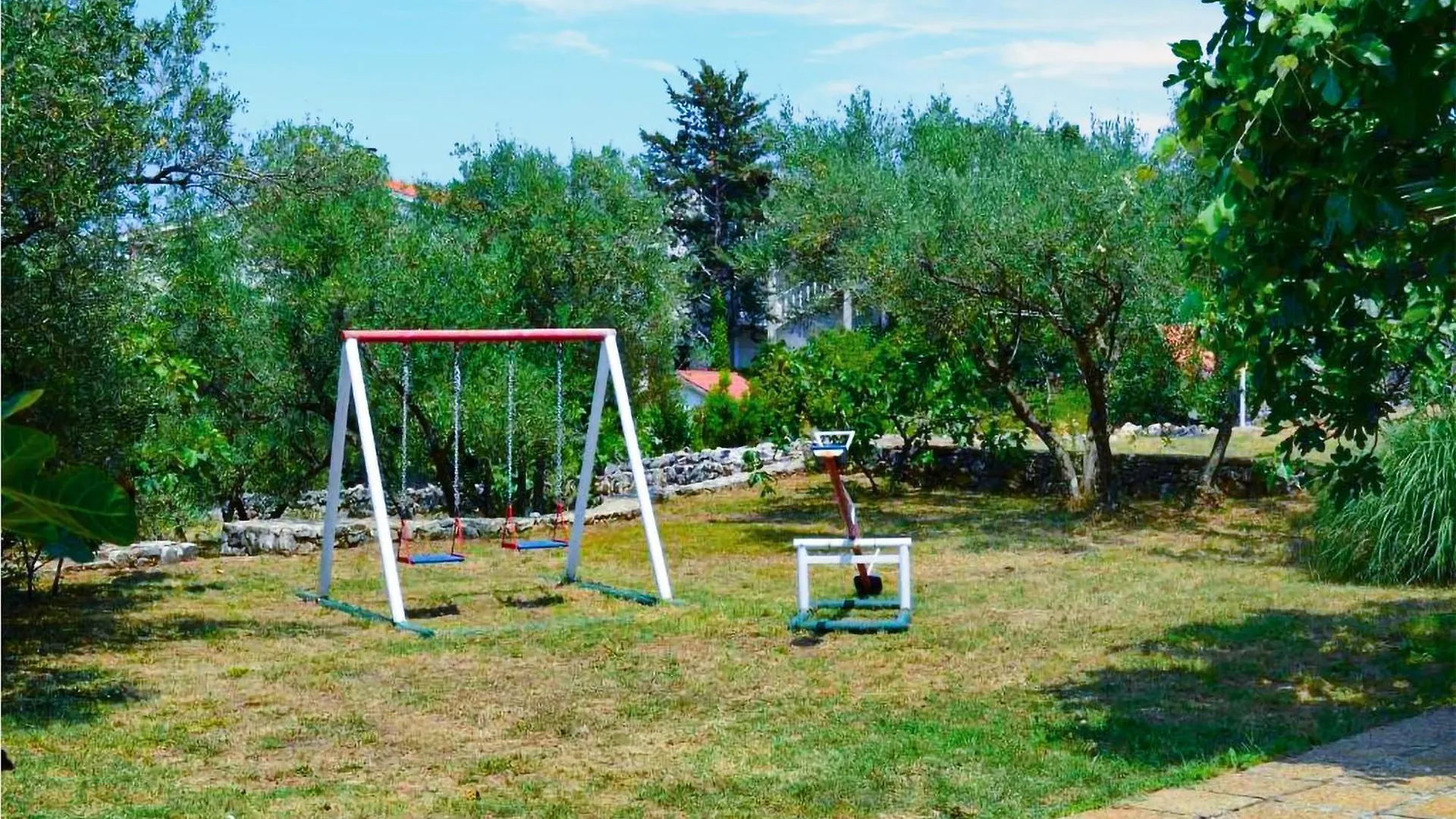 Amazing Apartment In Malinska With Wi-Fi